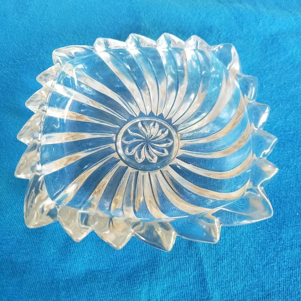 Vintage Clear Glass Swirl Ashtray Sawtooth Edge Floral Center Trinket Dish 5.5